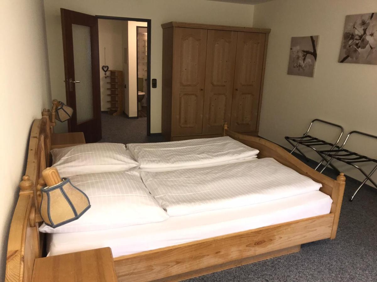 Hotel Quellenhof Bad Urach Zewnętrze zdjęcie