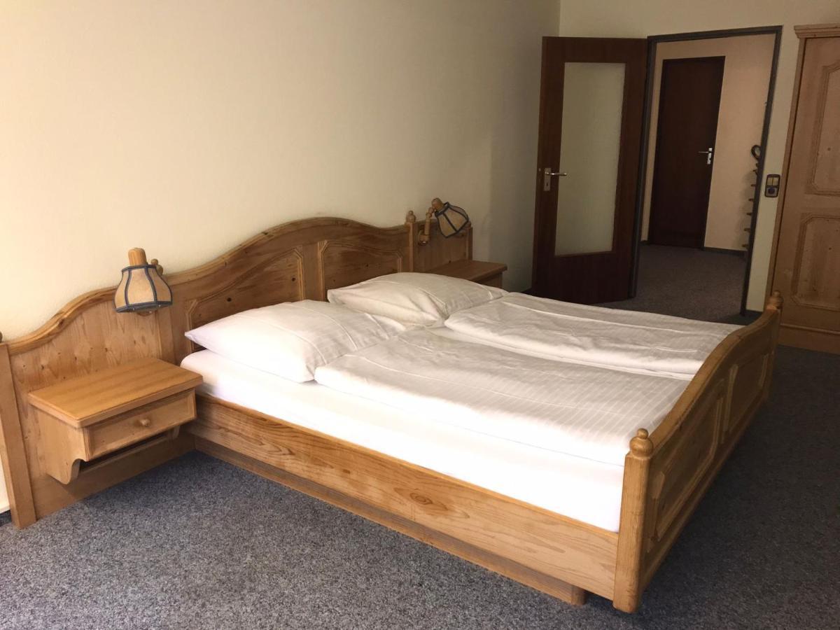 Hotel Quellenhof Bad Urach Zewnętrze zdjęcie